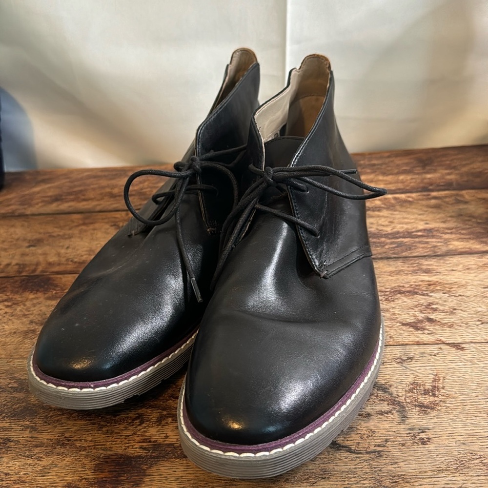 Clark’s Cushion Plus Men’s Black Leather Ankle Boots size 10M
